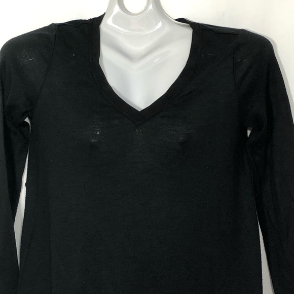 MOTHERHOOD MATERNITY top v neck chiffon hem - Picture 2 of 11